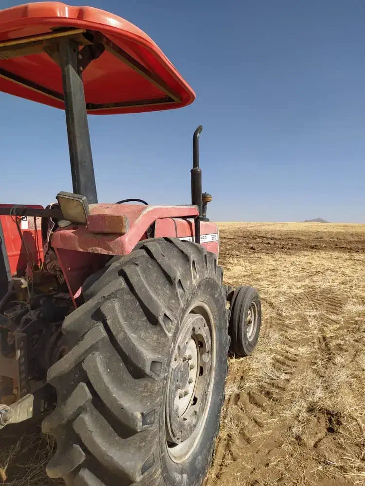 تراکتور ۲۸۵ مدل ۸۶|خودرو سنگین|بروجرد, |دیوار