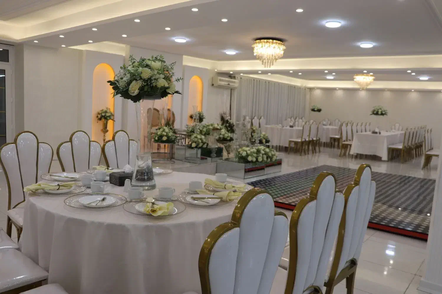 باغ تالار رویال مجری مراسمات عقدعروسی تولدصفرتاصد|خدمات پذیرایی، مراسم|تبریز, |دیوار