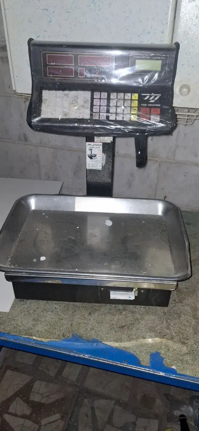ترازو 30 کیلویی سالم در حد نو|فروشگاه و مغازه|شهریار, شهرک وائین|دیوار