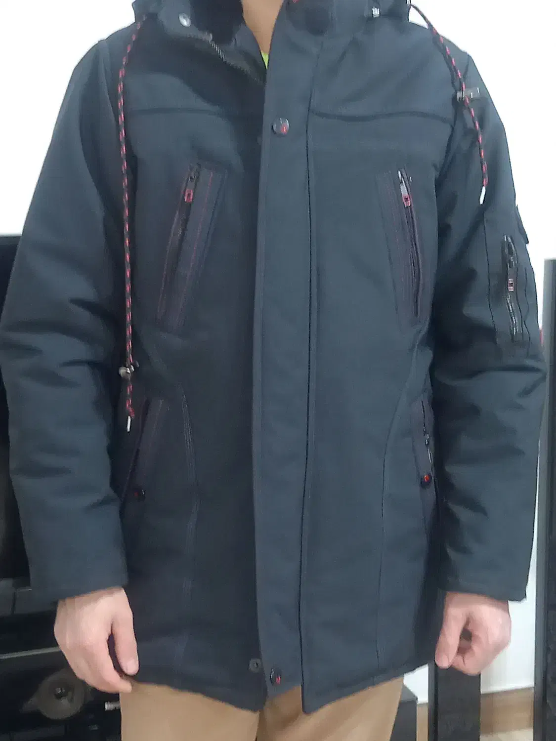 کاپشن نو نو|لباس|رشت, حومه رشت|دیوار