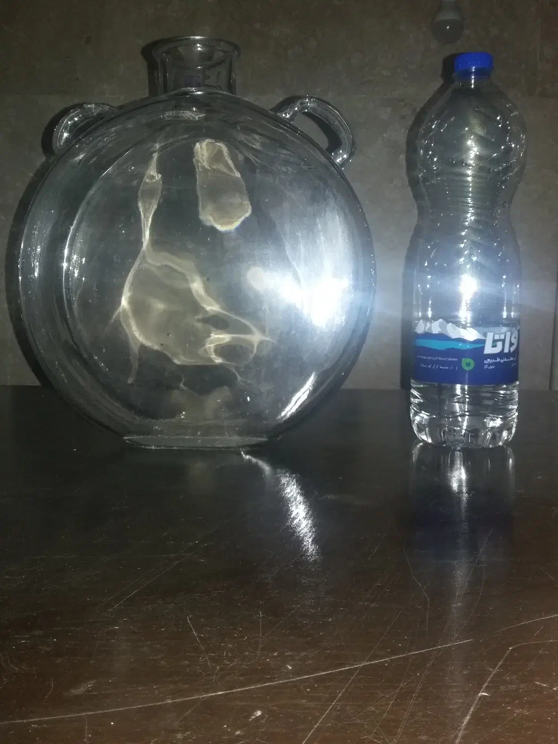 2عدد ظرف یا گلدان شیشه ای|صنایع دستی و سایر لوازم تزئینی|تهران, زرکش|دیوار