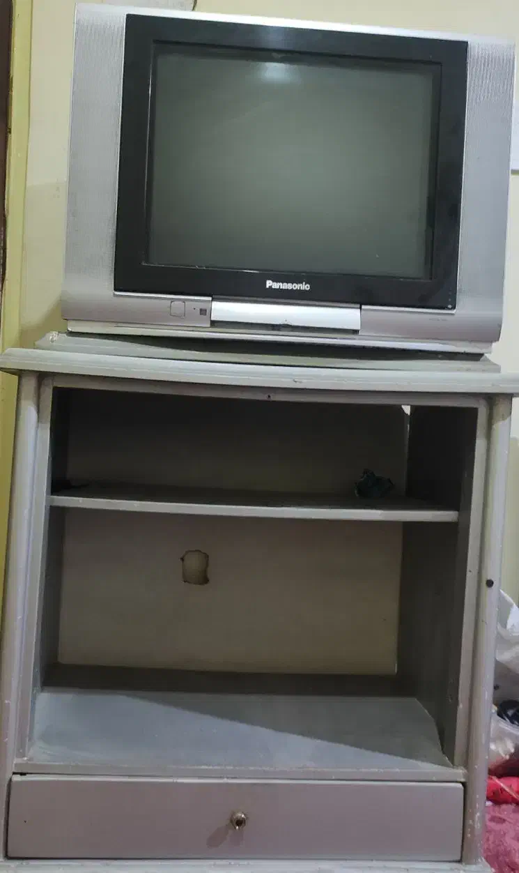 تلویزیون پاناسونیک « میز تلویزیون » با تخفیف|تلویزیون و پروژکتور|اهواز, نادری|دیوار