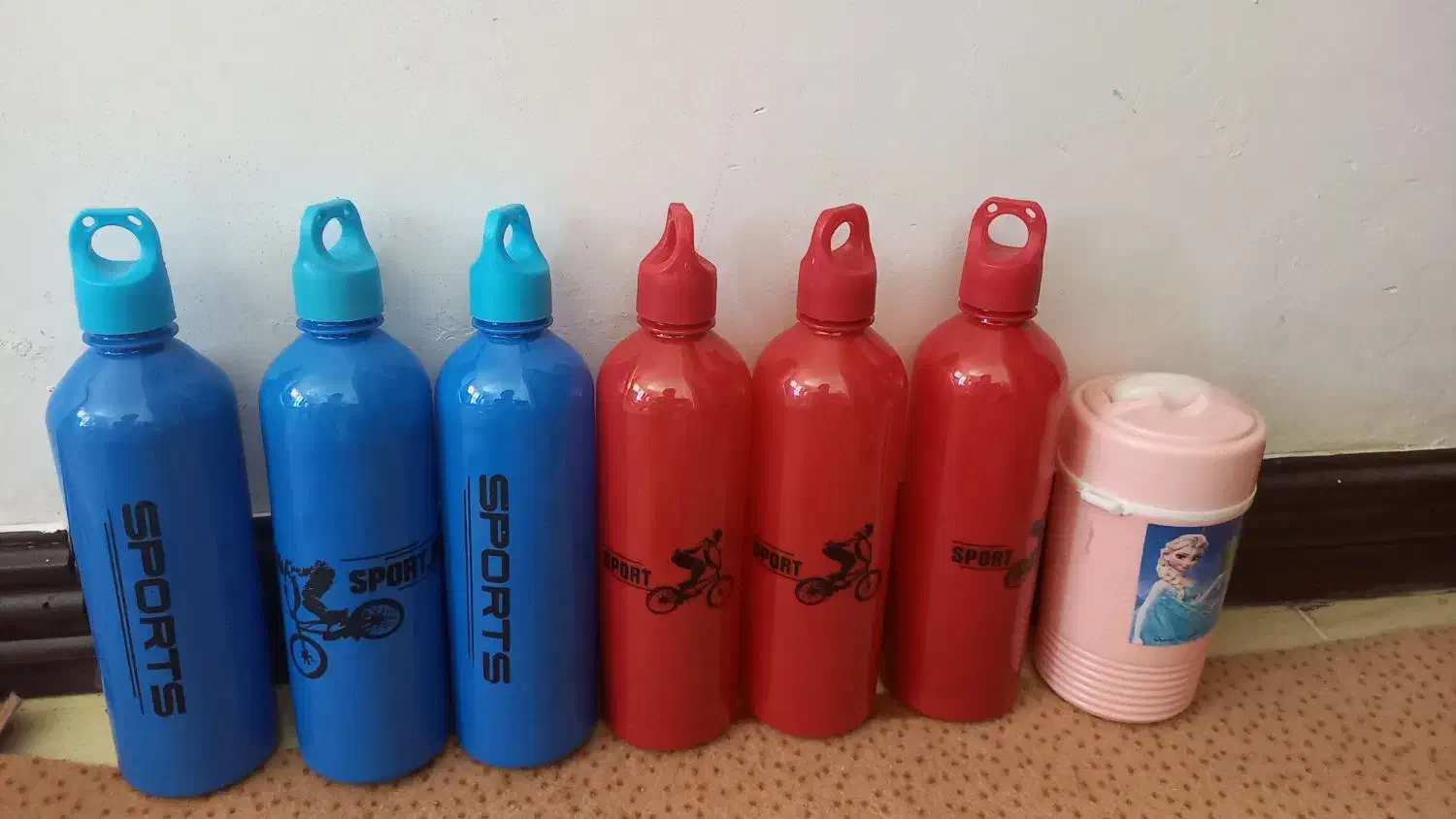 ظروف اشپزخانه|ظروف پخت‌وپز|جم, |دیوار