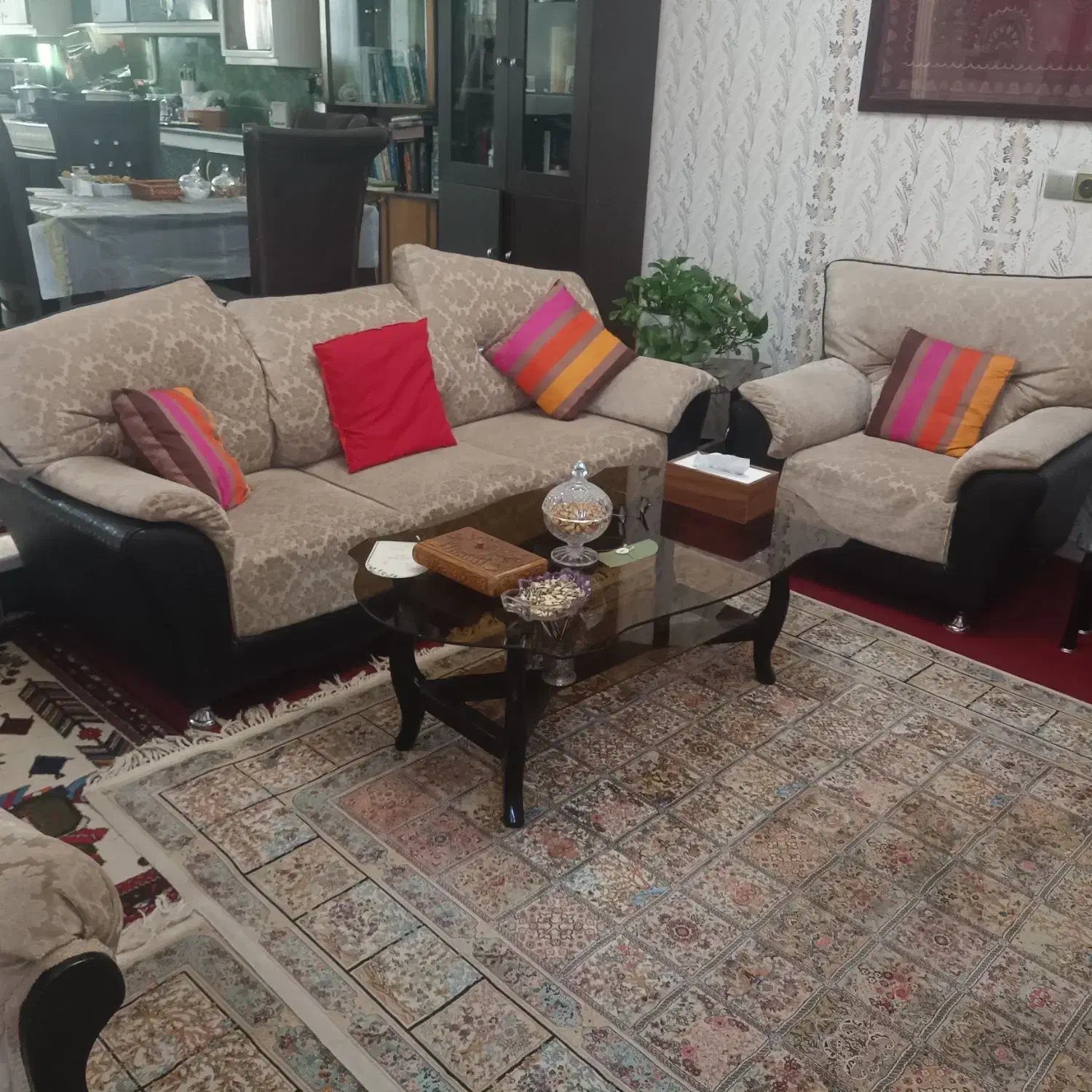 سرویس کامل مبلمان|مبلمان خانگی و میز عسلی|سیرجان, |دیوار