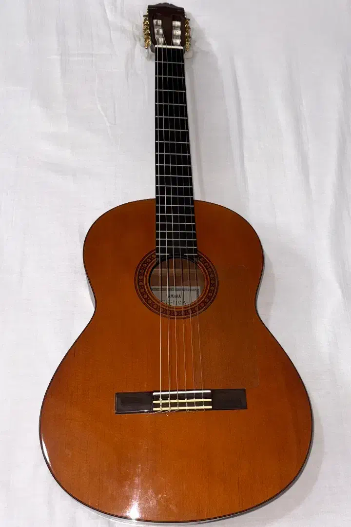 گیتار Yamaha مدل CG-110A|گیتار، بیس، امپلیفایر|رشت, منظریه|دیوار