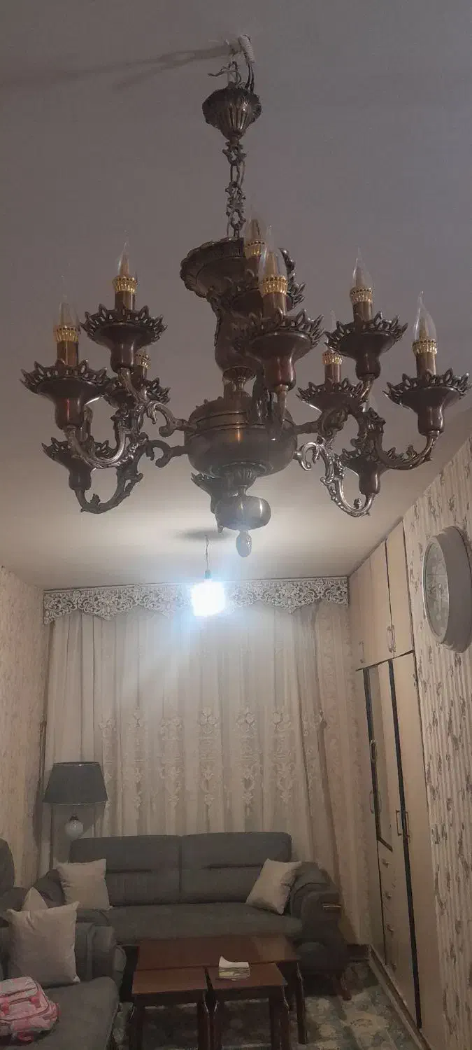 لوستر|لوستر و چراغ آویز|قدس, شهر‌قدس|دیوار