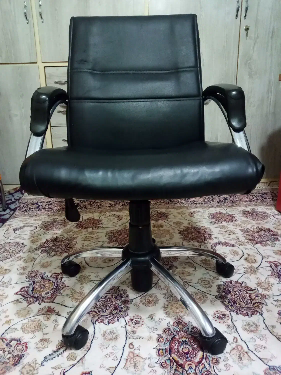 صندلی گردون|صندلی و نیمکت|نسیم‌شهر, |دیوار