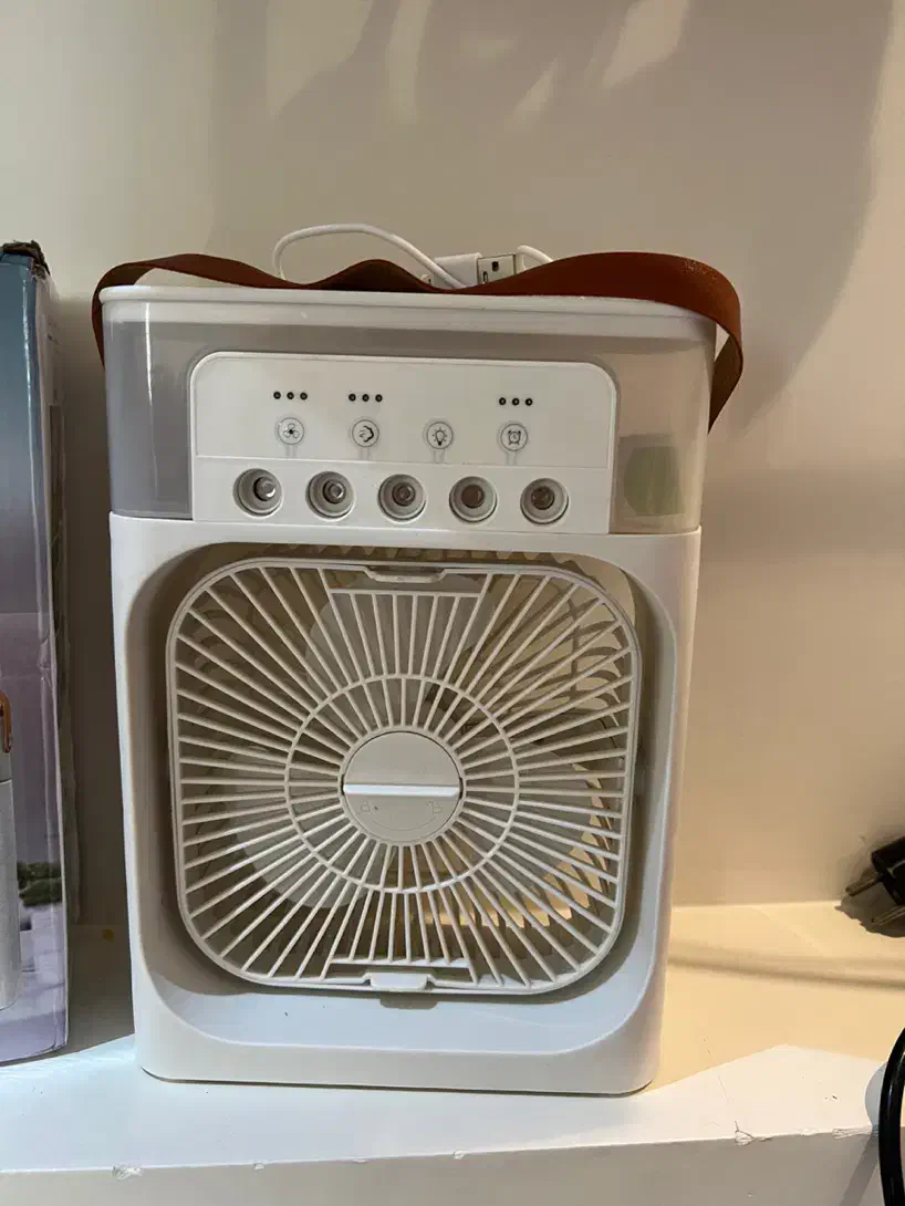 پنکه شارژی و مه پاش|پنکه و تصفیه‌کنندهٔ هوا|پردیس, فاز ۱۱|دیوار