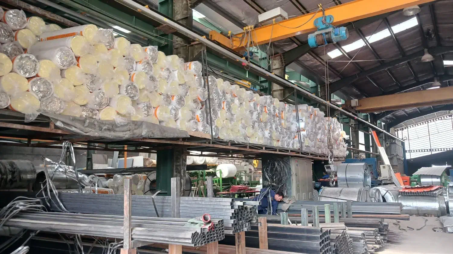 اجرای سقف شیب داروشیروانی جوشکاری سیار|خدمات پیشه و مهارت|مشهد, راه آهن|دیوار