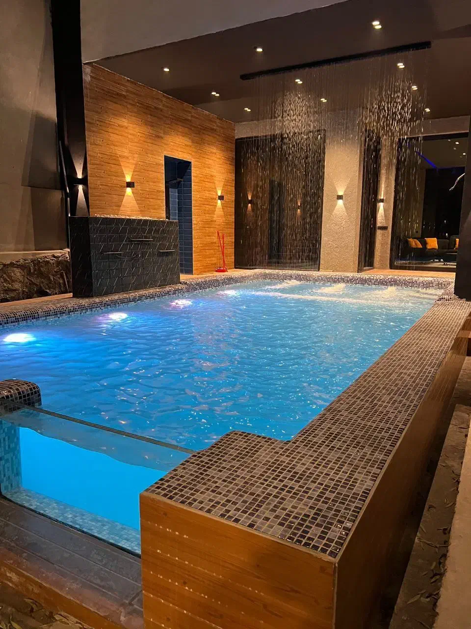 ویلا استخردار مدرن|اجارهٔ کوتاهمدت ویلا و باغ|سلمانشهر, |دیوار