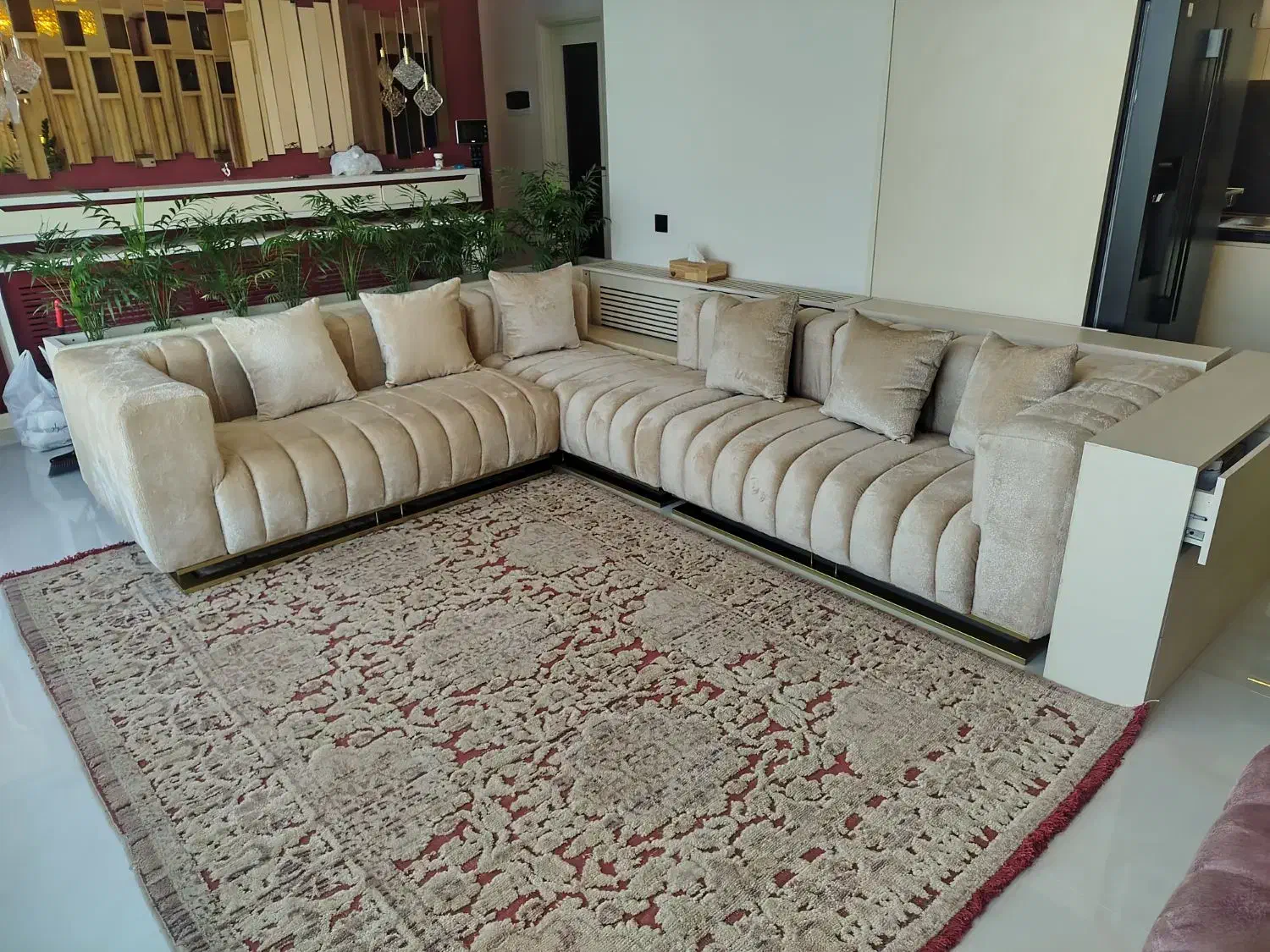 مبل ال مبل چستر مبل شیاری پایه فلز اقساطی|مبلمان خانگی و میز عسلی|مشهد, وکیلآباد|دیوار