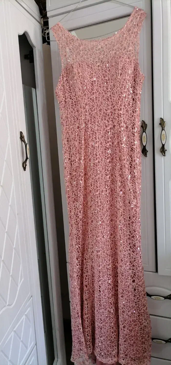 تعدادی لباس|حراج|رشت, شهرک صبا|دیوار