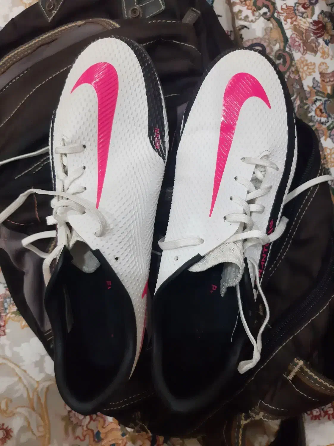 فروش و معاوضه کتونی فوتسال نایک|کیف، کفش، کمربند|قم, پردیسان|دیوار