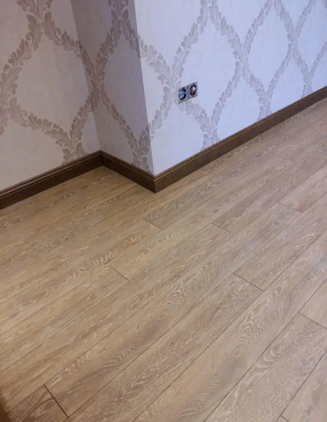 نصاب قرنیز (متری ۲۵ هزار تومان)|خدمات پیشه و مهارت|اسلام‌شهر, شهرک قائمیه|دیوار