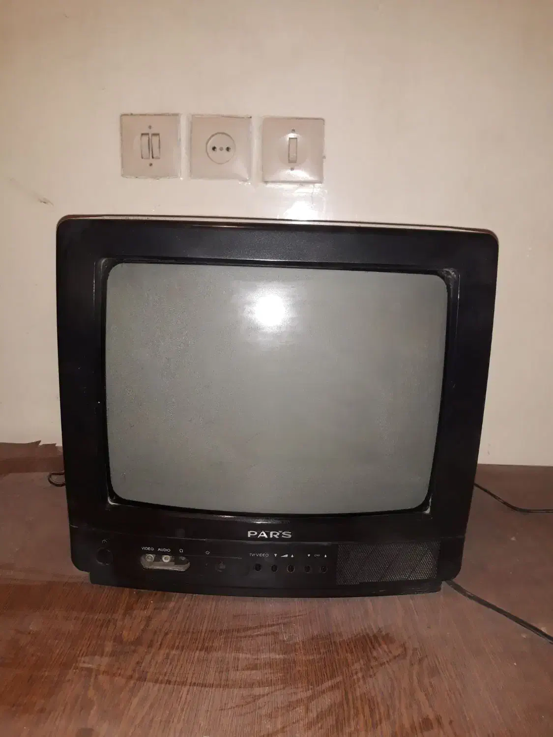 تلویزیون ۱۴ پارس|تلویزیون و پروژکتور|دزفول, |دیوار