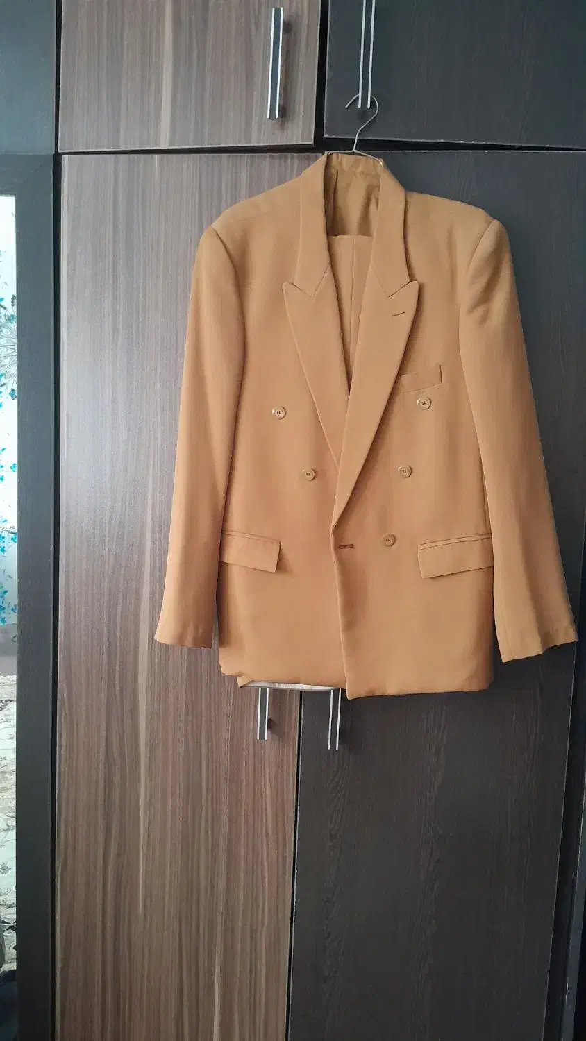 کت وشلوار|لباس|رشت, حمیدیان|دیوار