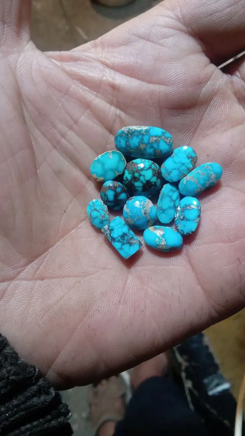 نیشابوری طبیعی|جواهرات|نیشابور, کریم آباد|دیوار