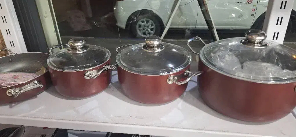 سرویس قابلمه نو|ظروف پختوپز|صومعهسرا, |دیوار