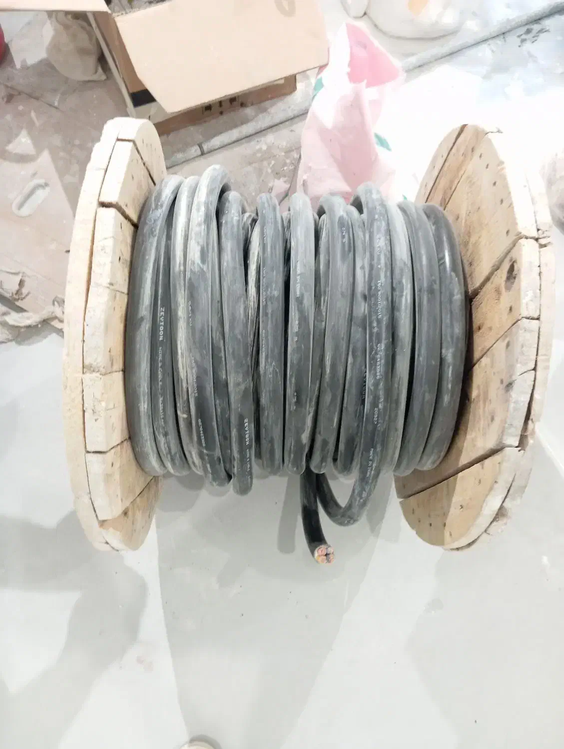 کابل|ابزارآلات|تهران, دریا|دیوار