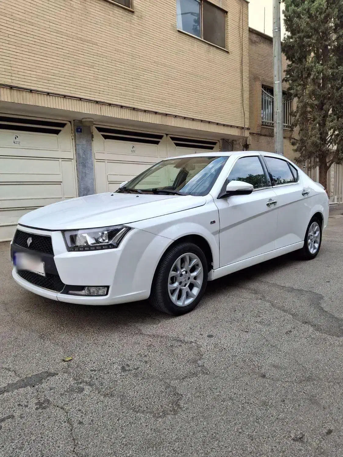 دنا پلاس اتوماتیک مدل1402فروش یامعاوضه باخودرو|خودرو سواری و وانت|اصفهان, فجر|دیوار