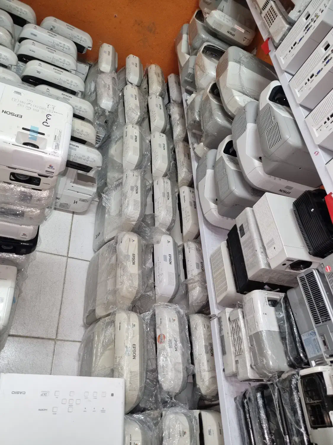 فروش دیتاپروژکتور کارکرده|تلویزیون و پروژکتور|اهواز, نادری|دیوار