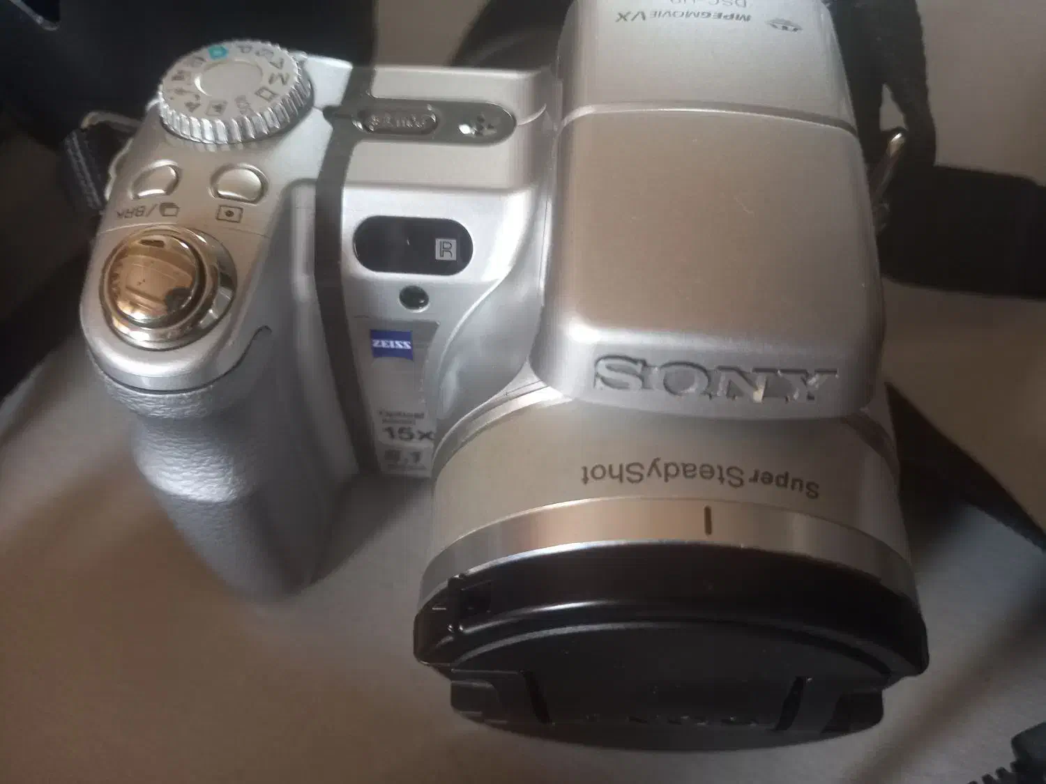 دوربین سونی با زوم ۱۵ برابر  Sony|دوربین عکاسی و فیلم‌برداری|تهران, دروس|دیوار