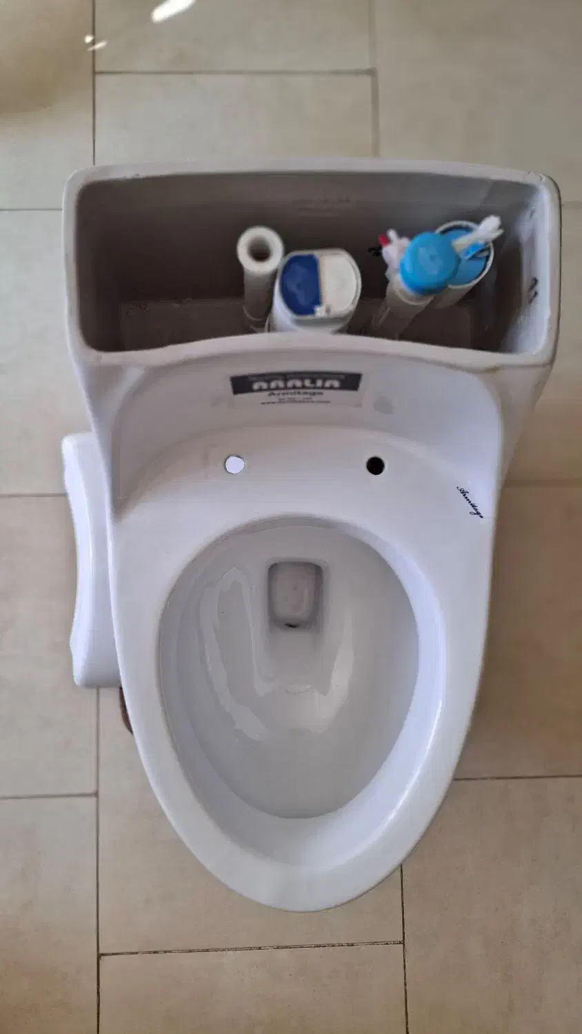 توالت فرنگی مدل آرمیتاج سالم و در حدنو|لوازم سرویس بهداشتی|فولادشهر, A6|دیوار