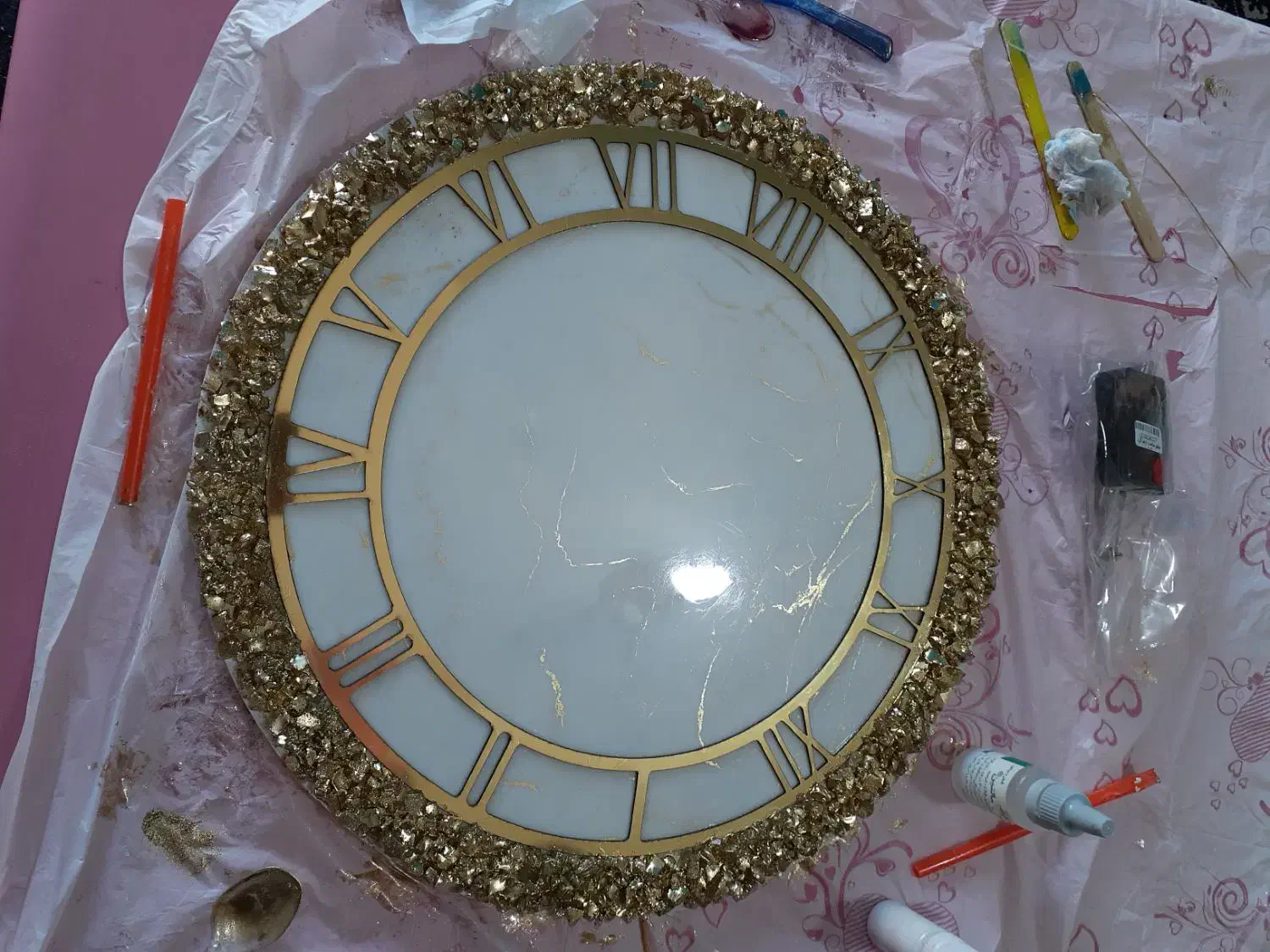 ساعت برنز و سرویس پذیرایی کاملا نو و ساعت چوبی|ساعت دیواری و تزئینی|اراک, |دیوار