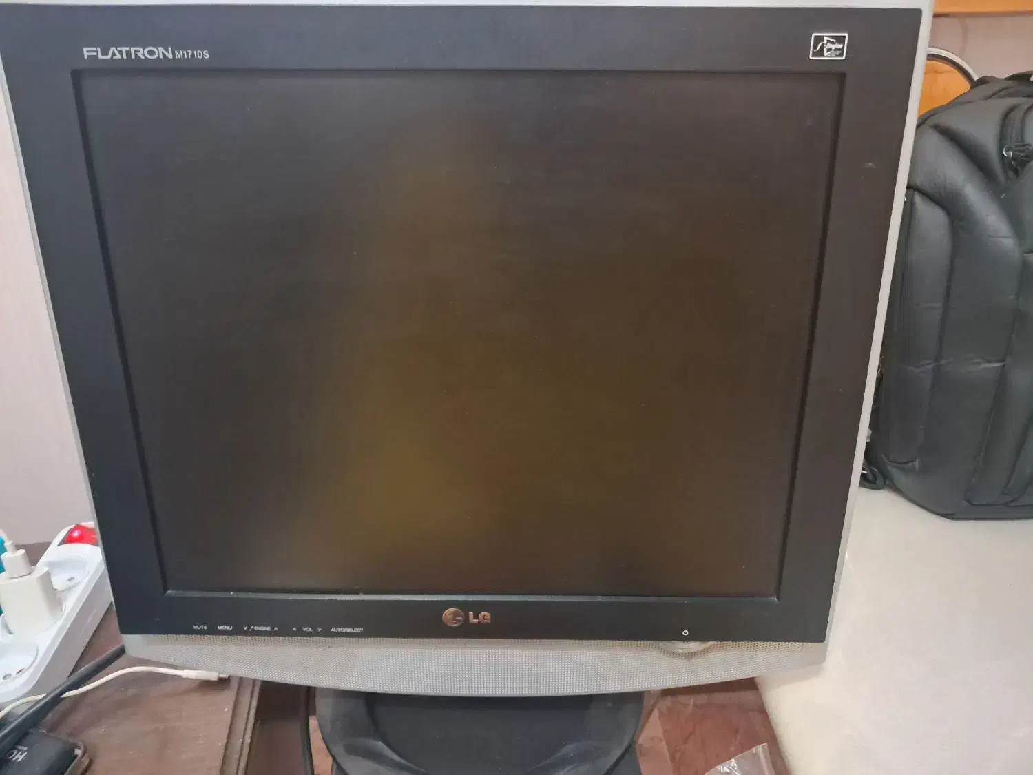 مانیتور ال جی LG مدل M1710S|قطعات و لوازم جانبی رایانه|تهران, دروس|دیوار
