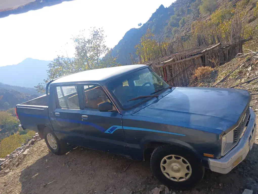 وانت مزدا ۲۰۰۰مدل ۸۱ کاربرات|خودرو سواری و وانت|نجفآباد, یزدانشهر|دیوار