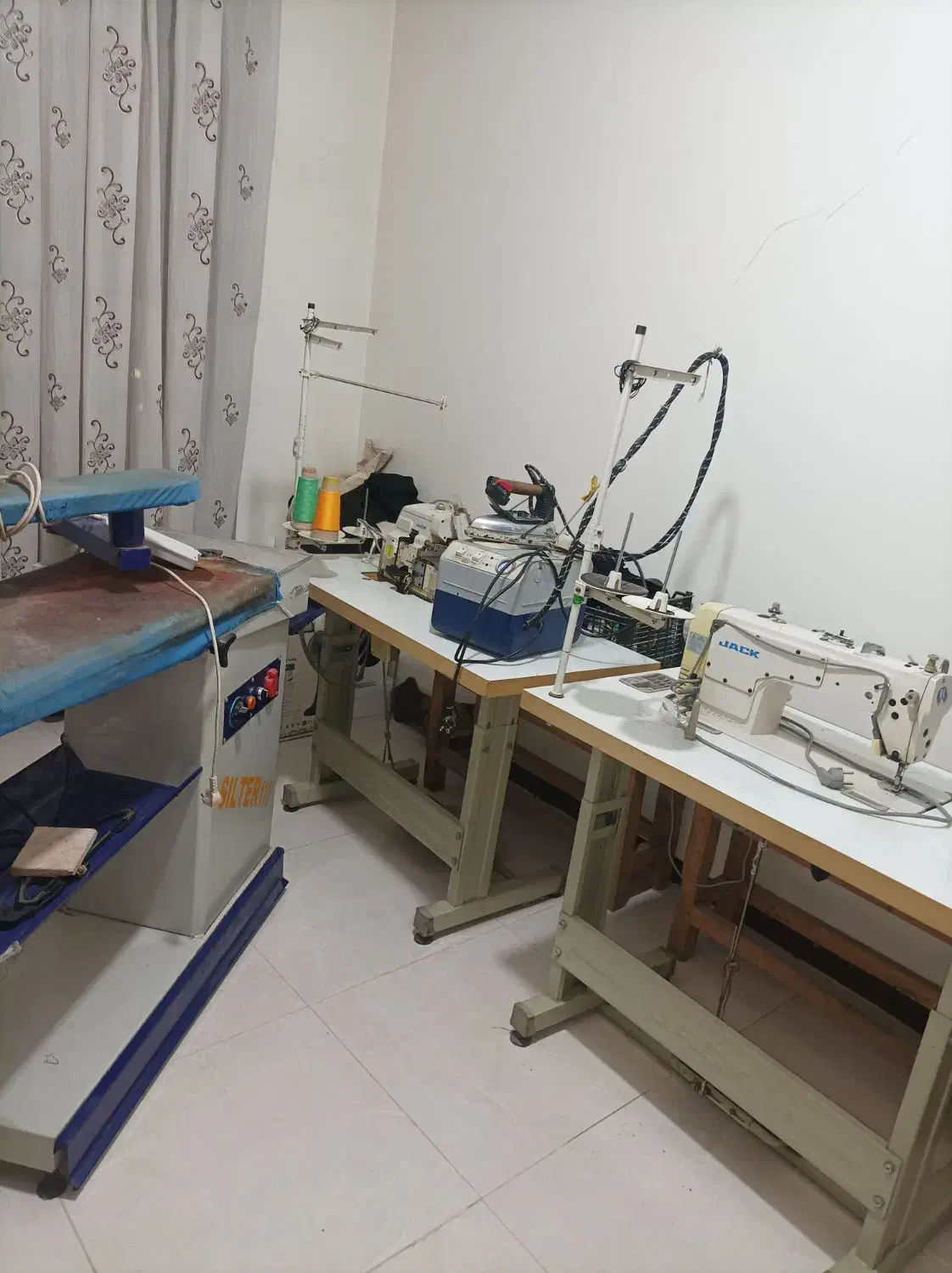 چرخ خیاطی اتو مکش|چرخ خیاطی و ریسندگی|فردیس, فرامرزیه|دیوار