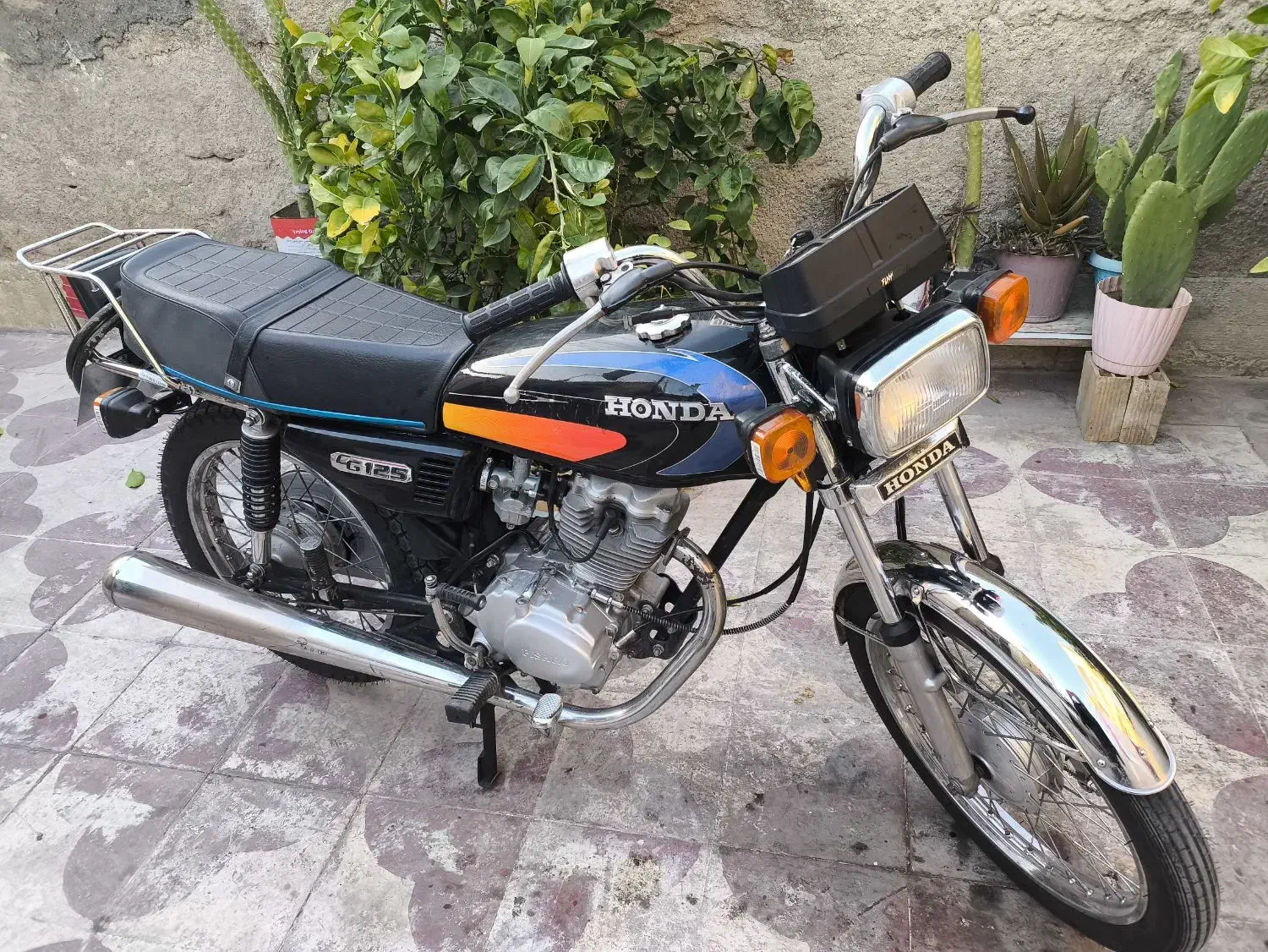 هوندا مدل 86|موتورسیکلت|شیراز, کوشک میدان|دیوار