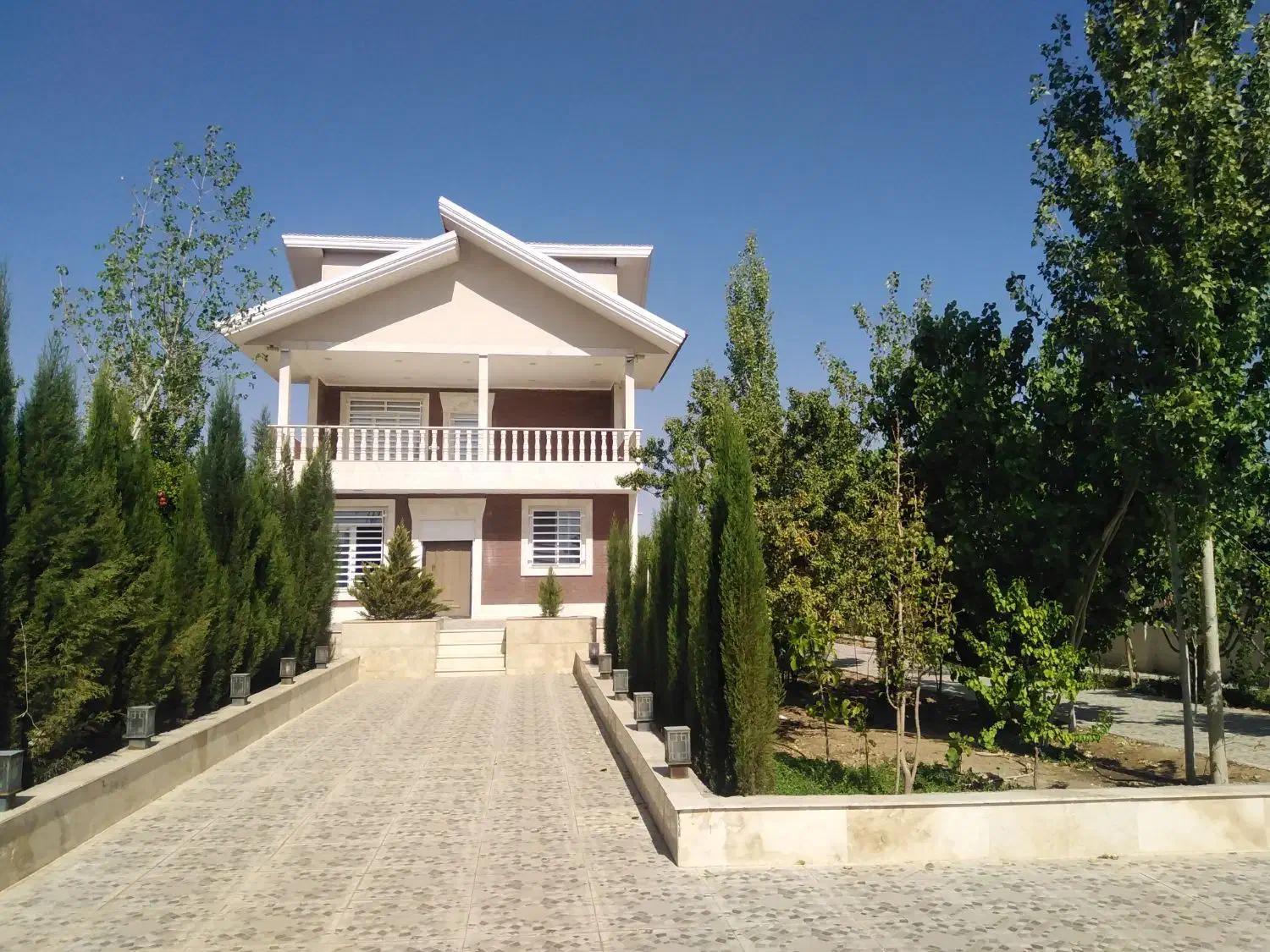 باغ ویلا واقع در هفت باغ علوی|فروش خانه و ویلا|ماهان, |دیوار