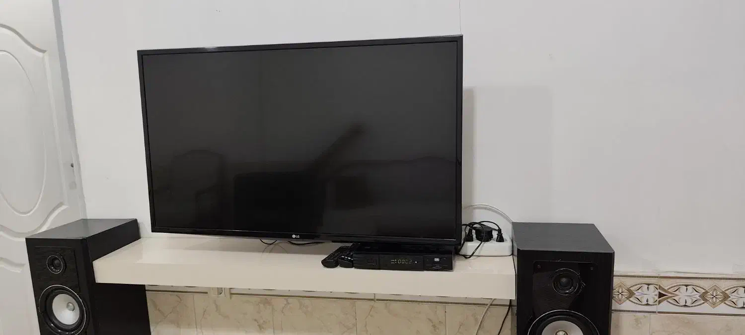 تلویزیون 43 اینچ|تلویزیون و پروژکتور|پیرانشهر, |دیوار