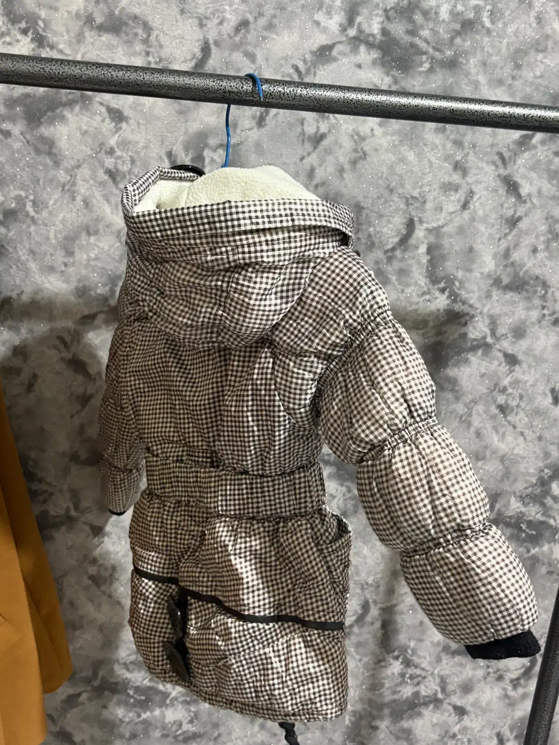 فروش کاپشن بچهگانه|کفش و لباس بچه|صدرا-فارس, فاز ۱|دیوار