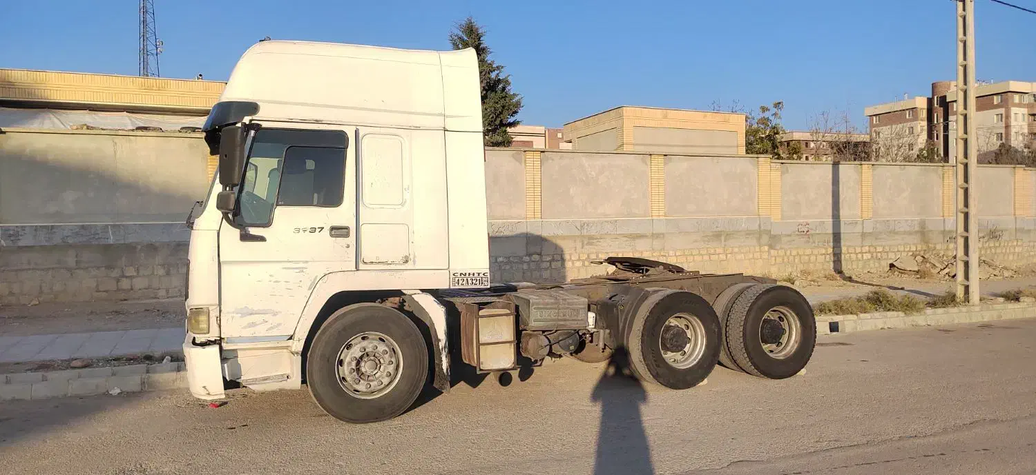 کشنده هوو ۲۰۰۸|خودرو سنگین|بجنورد, |دیوار