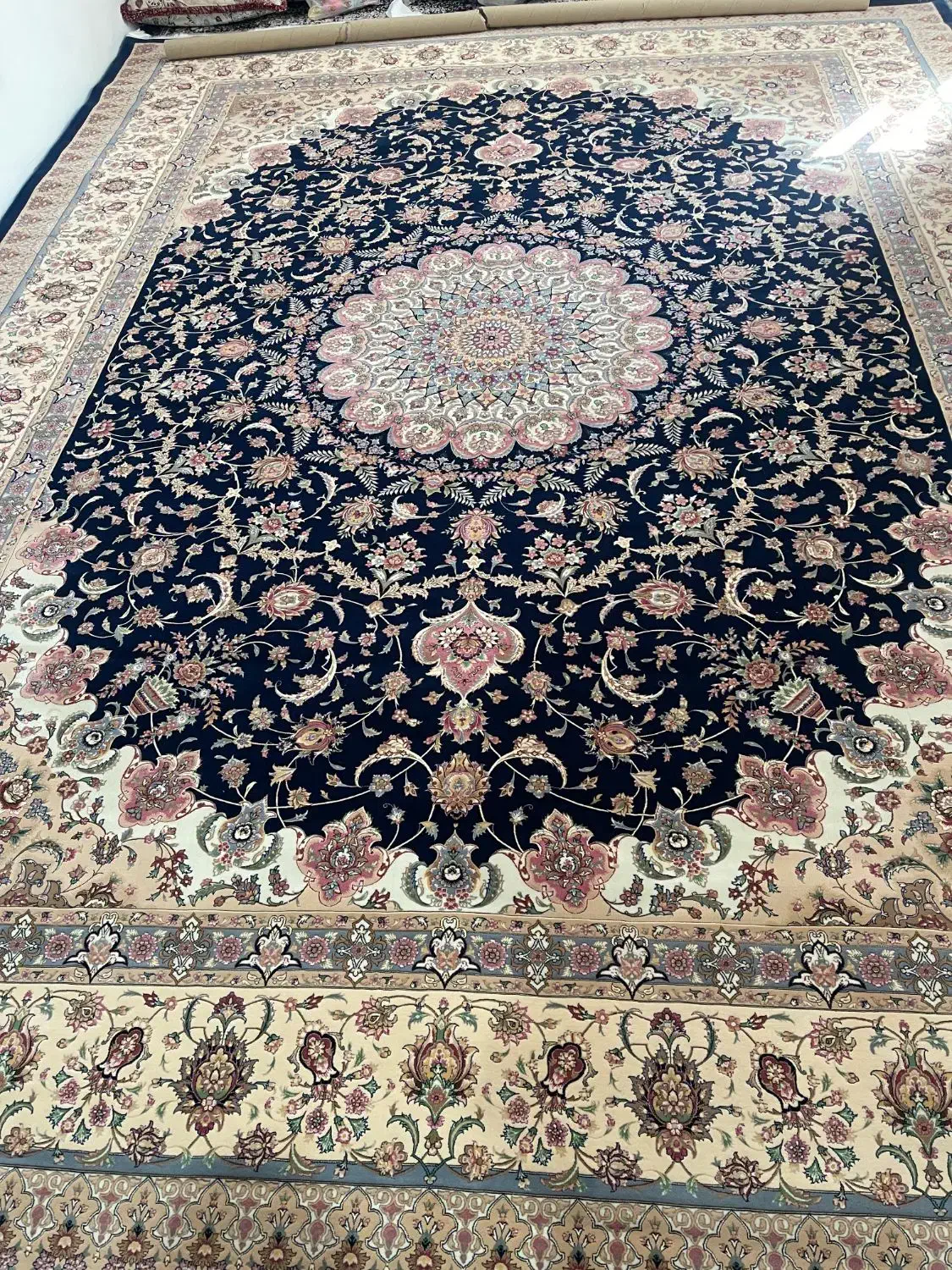 فرش ۱۲متری ۱۲۵۰ شانه ۱۱ رنگ نو|فرش|لامرد, |دیوار