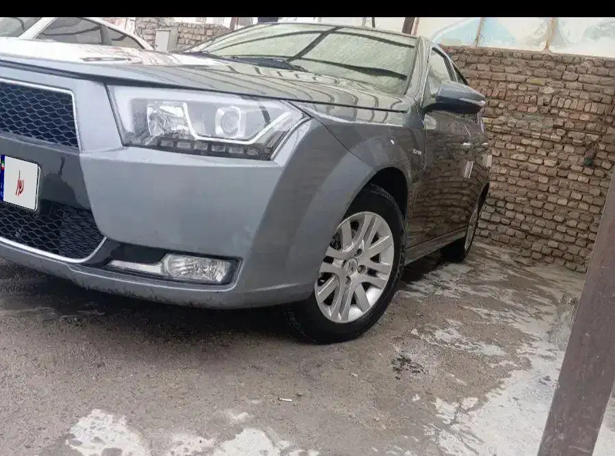 دنا پلاس دنده ای مدل 99 در حد صفر|خودرو سواری و وانت|الیگودرز, |دیوار