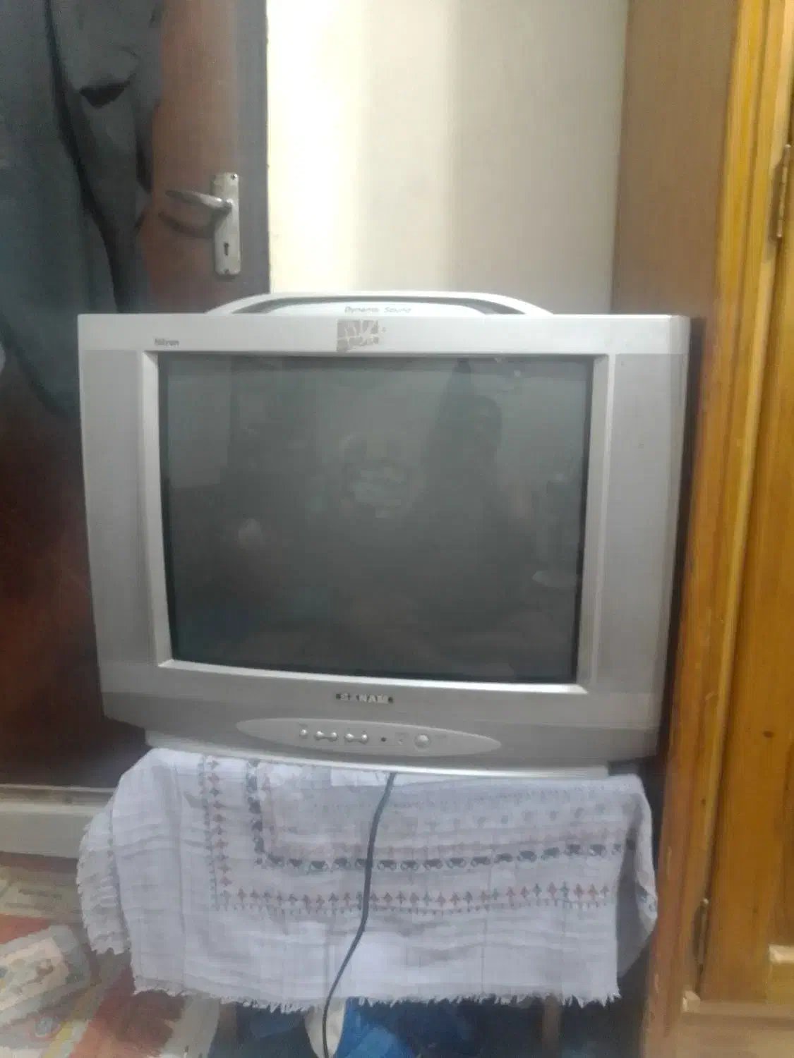 تلوزیون ( لنگرود )|تلویزیون و پروژکتور|کیلان, |دیوار