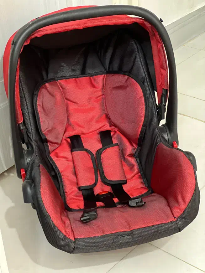 کریر نوزادی|کالسکه و لوازم جانبی|گلبهار, شهر جدید گلبهار|دیوار