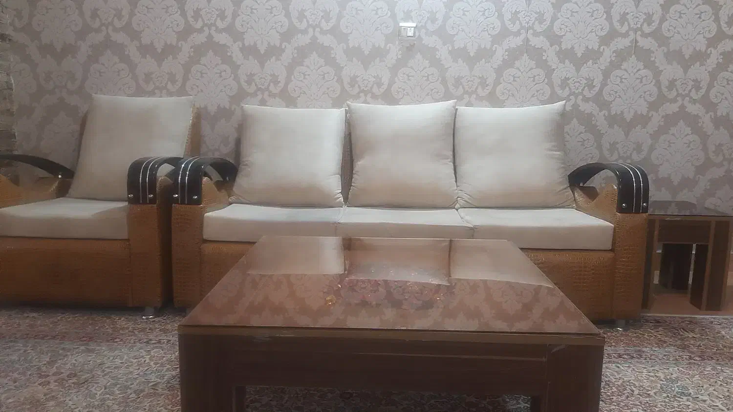 مبل راحتی ۷نفره|مبلمان خانگی و میز عسلی|رشت, پل تالشان|دیوار