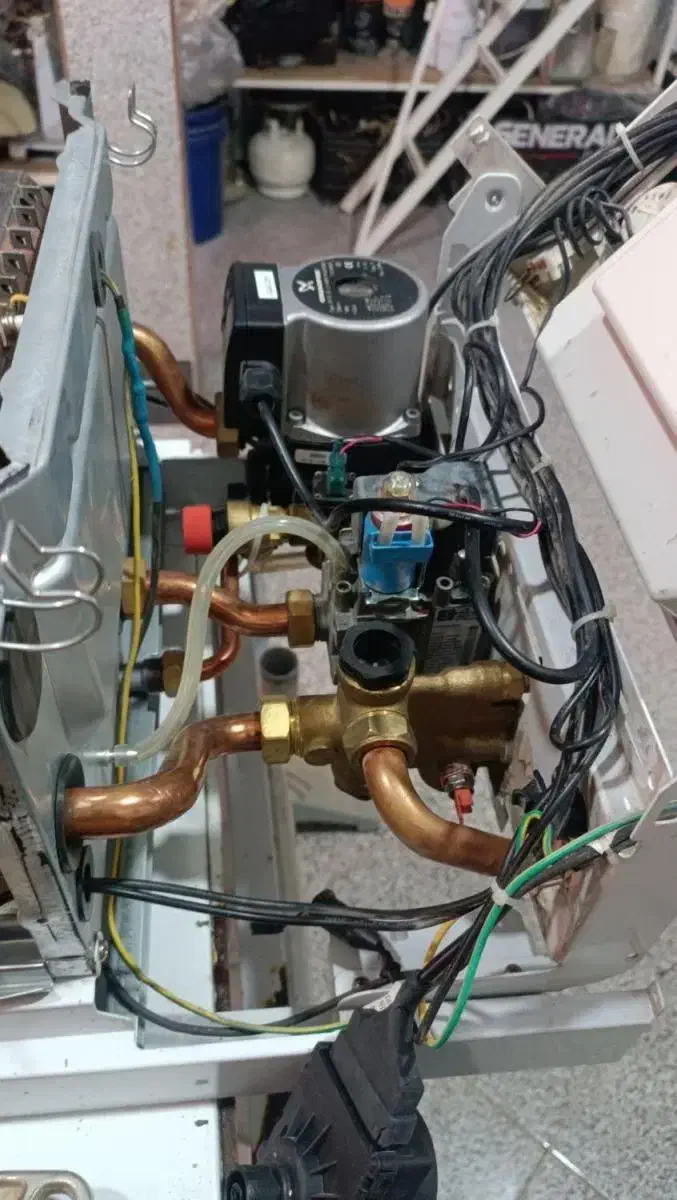 پکیج شوفاژ بخاری ابگرمکن نصاب تعمیرات سرویس کارنصب|آبگرمکن، پکیج، شوفاژ|مشهد, الهیه|دیوار