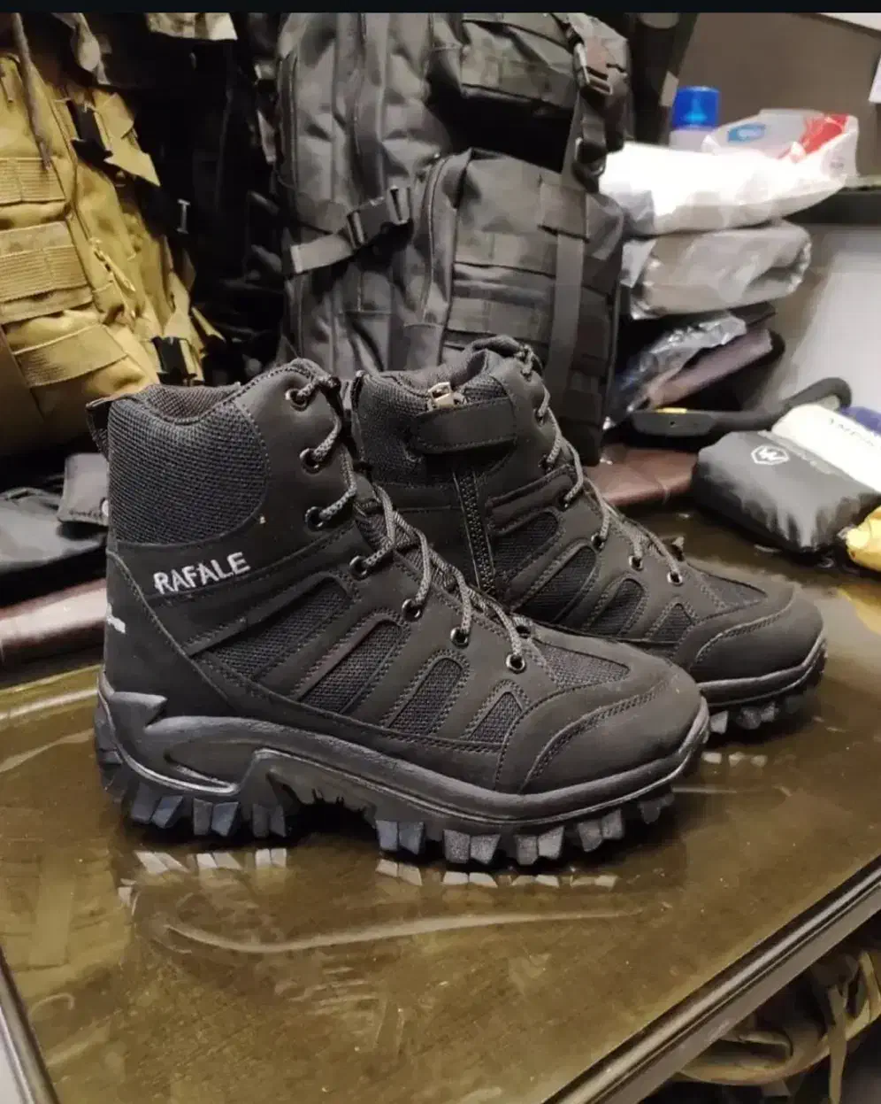 کفش کوهنوردی رافائل|کیف، کفش، کمربند|همدان, |دیوار