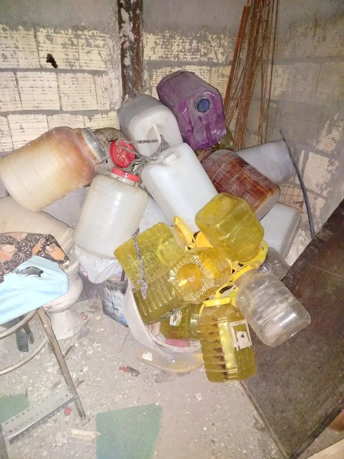 20 لیتری گلن و ظرف ترشی|ظروف نگهدارنده، پلاستیکی، یکبارمصرف|مشهد, شهید جنگی|دیوار