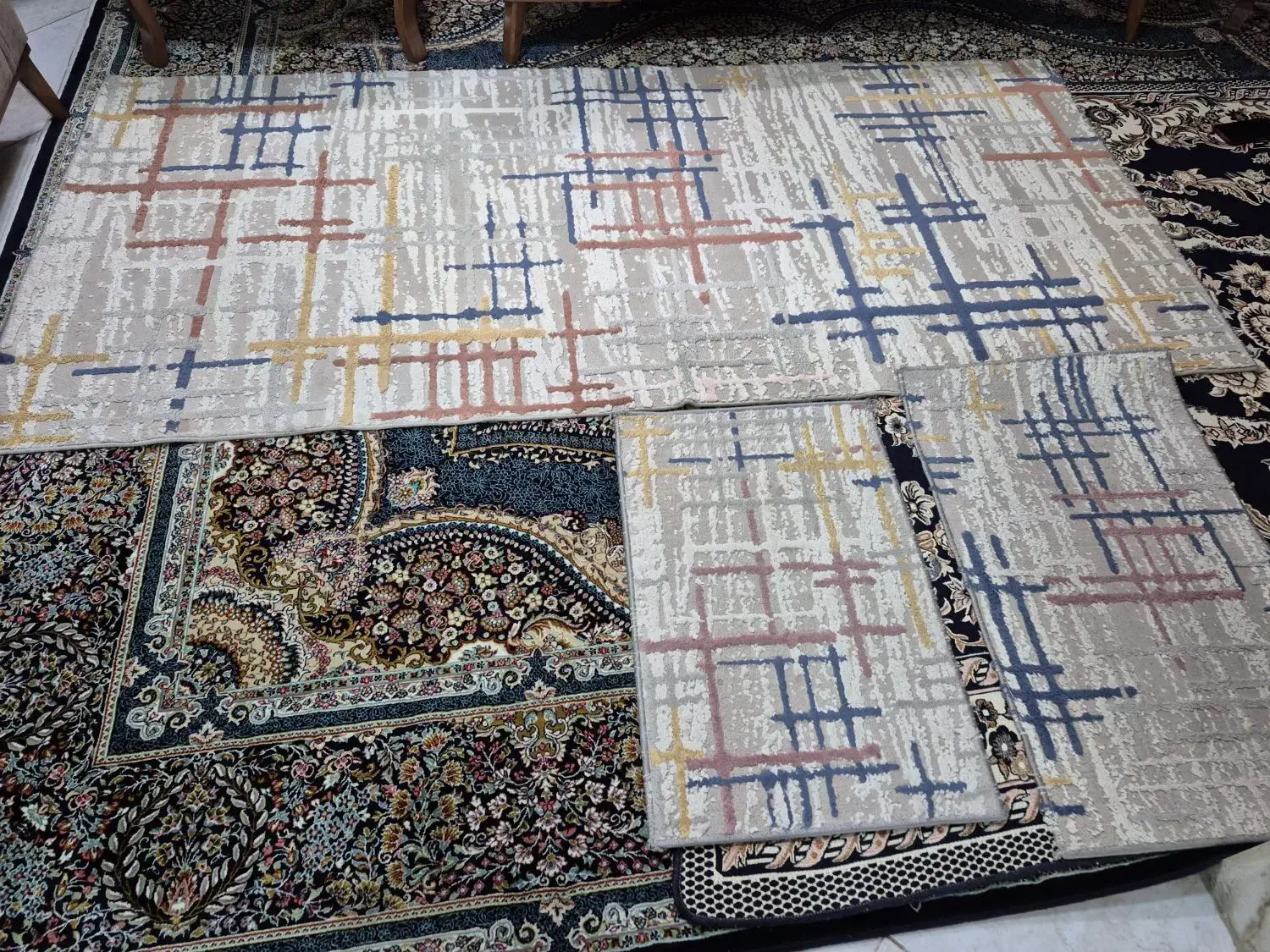 فرش قالیچه همراه دو عدد پادری|فرش|مشهد, خواجه ربیع|دیوار