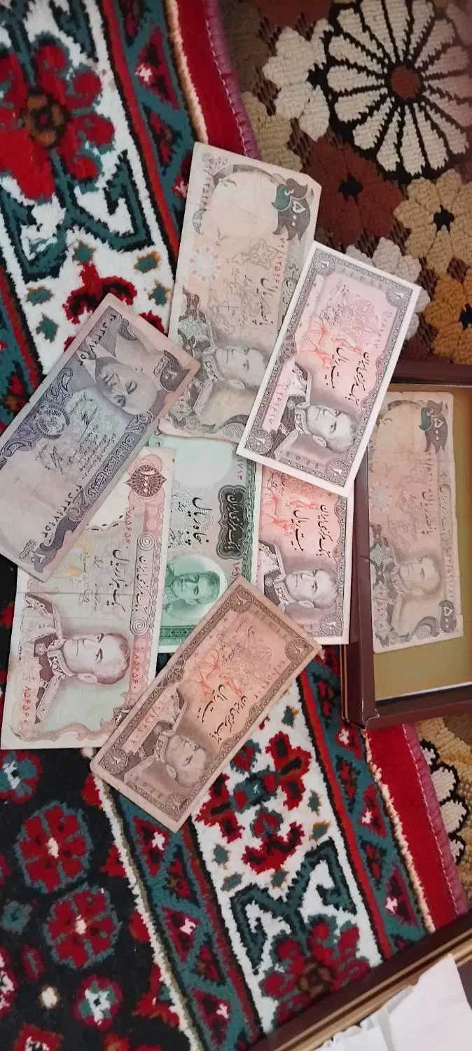 انگشتر تسبیح و پول قدیمی|جواهرات|آستانه اشرفیه, |دیوار