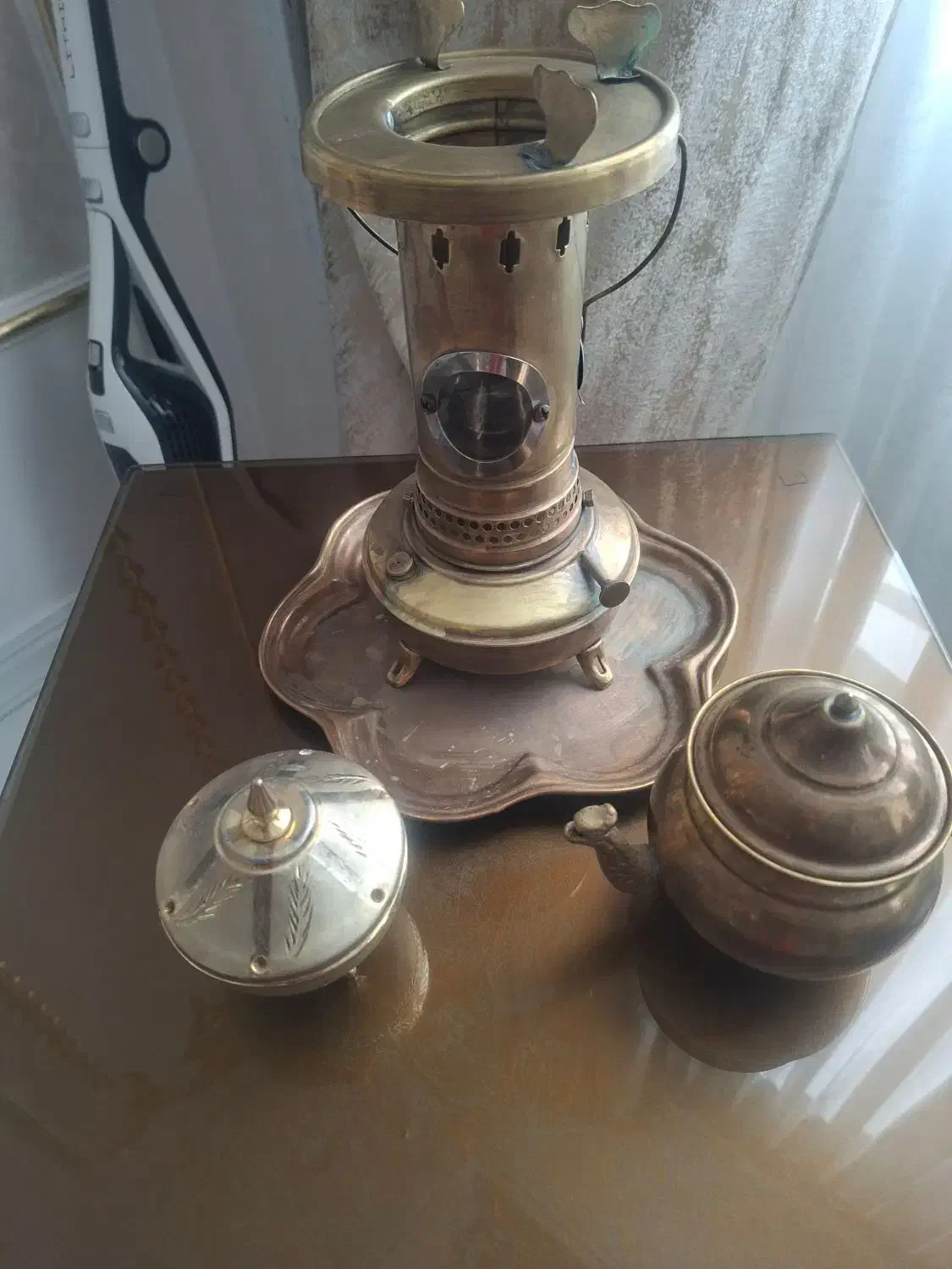 چراغ سینی|کلکسیون اشیاء عتیقه|همدان, |دیوار