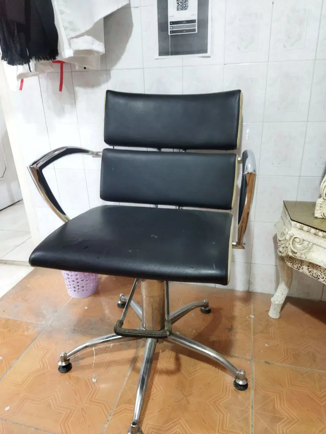 وسایل فروشی میز آینه صندلی|صندلی و نیمکت|ایذه, |دیوار