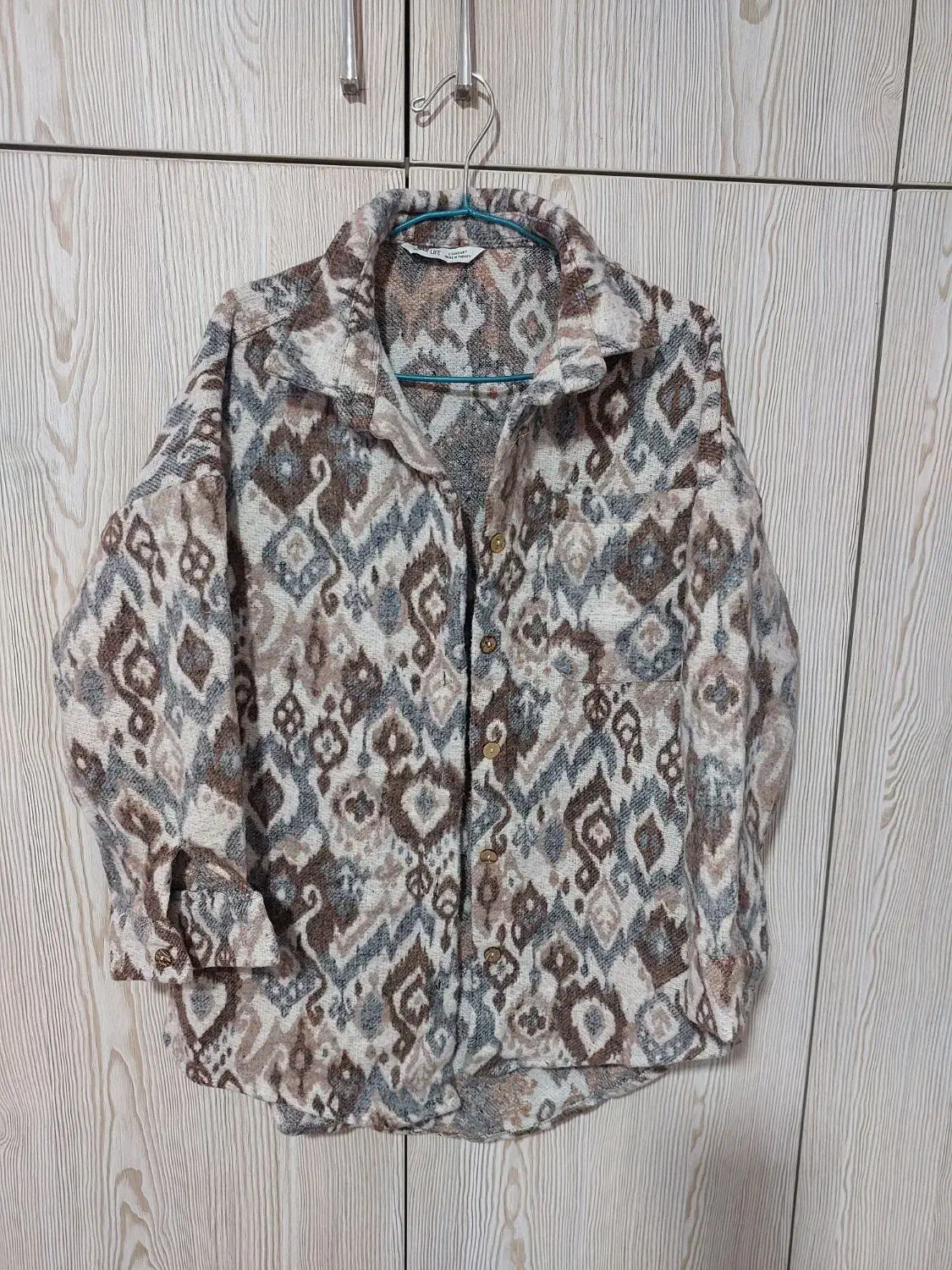 مانتو شکت پاییزی|لباس|رشت, دباغیان|دیوار