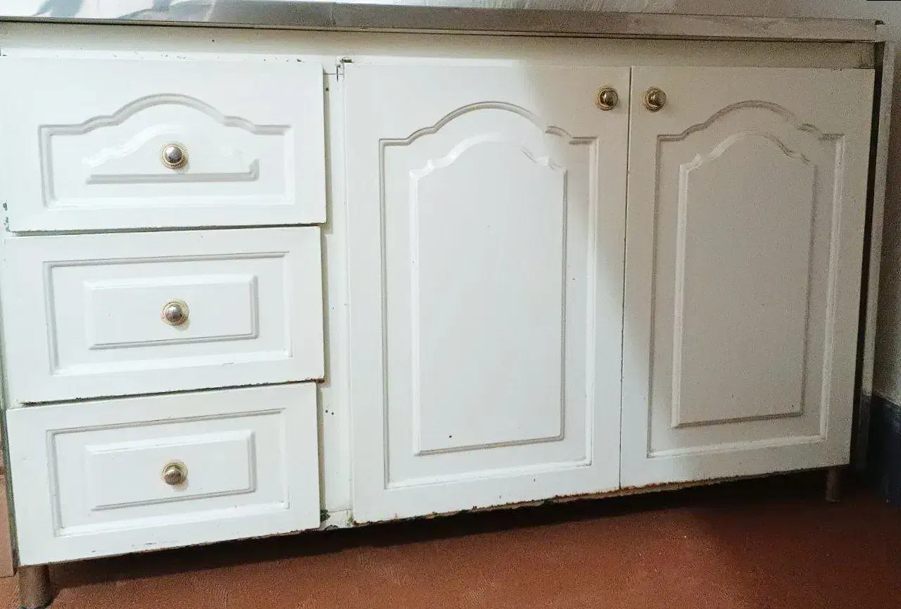 دراور|جاکفشی، کمد، دراور|بروجرد, |دیوار